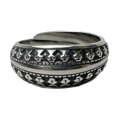 925 Sterling silver 'Saga' ring by David Andersen. Product specifications: Size: L / 5¾. Main photo of ring seen from an eye level and from the front. The design of the ring is very unusual and interesting looking like a row of small keyholes.