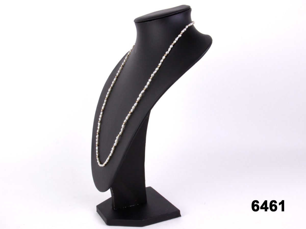 9 carat Freshwater Pearl Necklace - Image 2