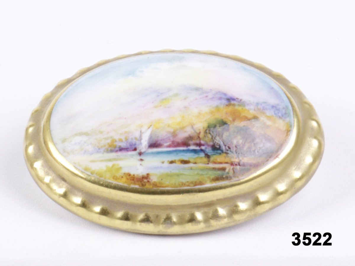 Porcelain Brooch - Image 2