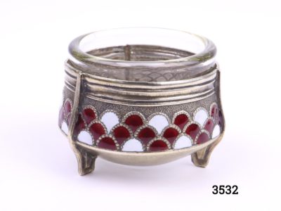 Vintage Russian brass and enamel salt stamped Зicmmet (Replacement liner) Measures 50mm in diameter at base Main photo of salt from the side showing enamel work