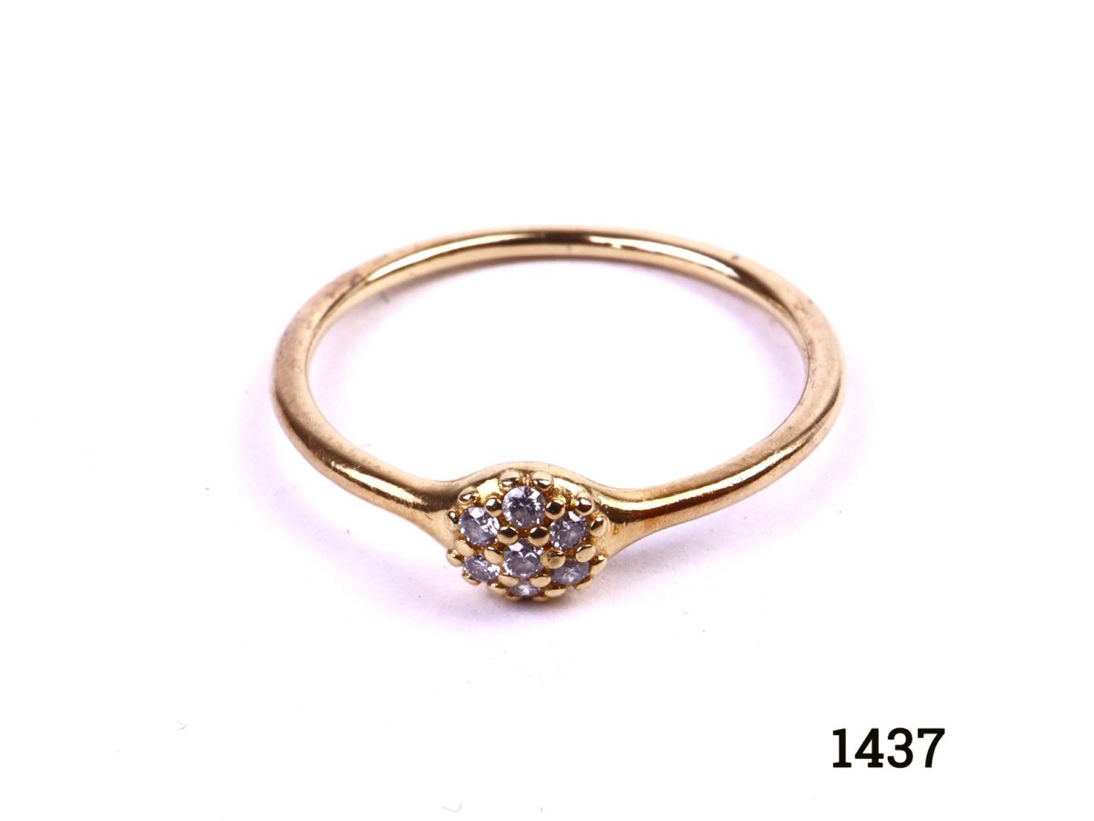 18ct yellow gold Pandora love pod stacking ring with seven round cut diamonds Size N / 6.5 Photo showing front view of ring from an upper angle