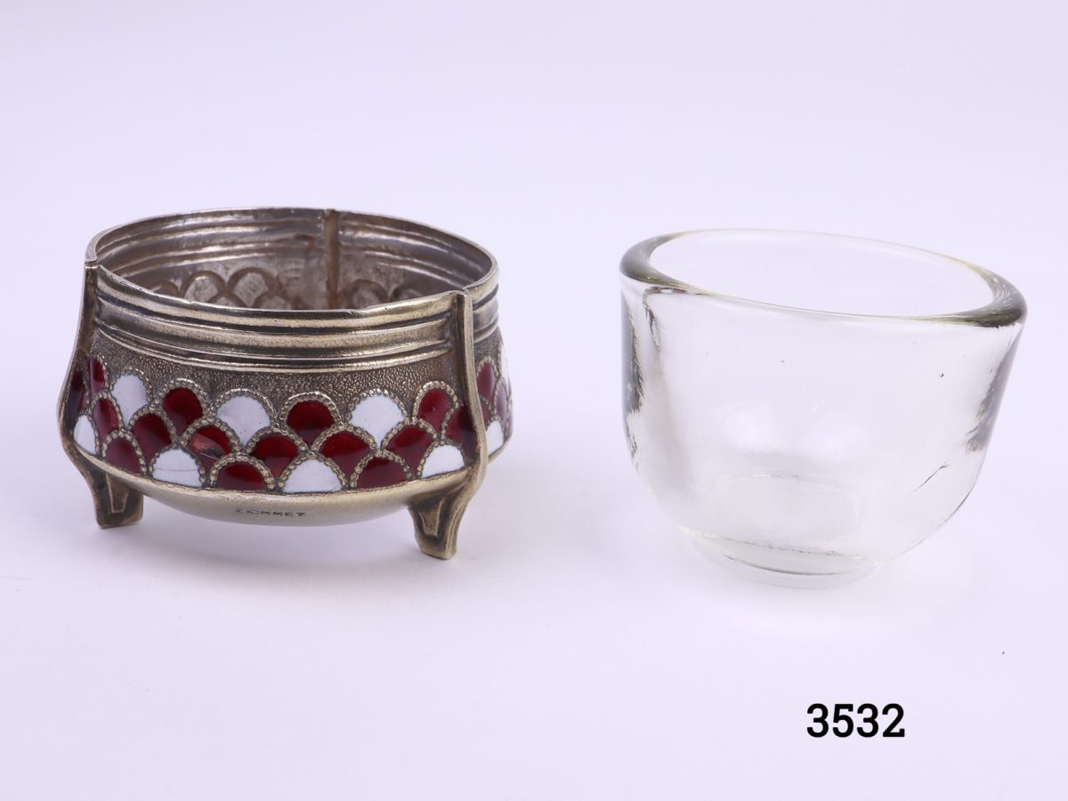 Vintage Russian brass and enamel salt stamped Зicmmet (Replacement liner) Measures 50mm in diameter at base Photo of the glass liner removed and placed next to enamel brass base