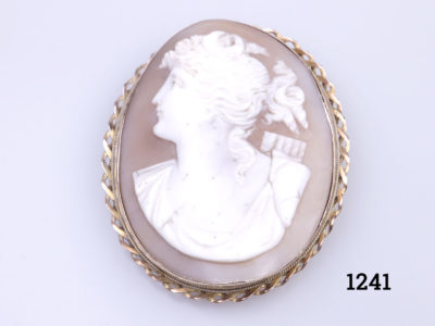 Large Victorian cameo mounted on 9 karat rose gold brooch. Not hallmarked but tested for gold Main photo of brooch front