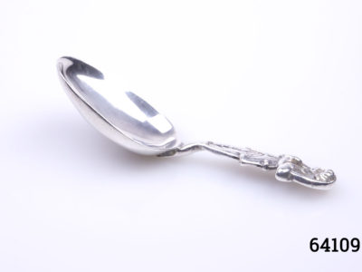 c1900 Victorian sterling silver caddy spoon Fully hallmarked for London assay.Spoon bowl measures 37mm long by 25mm wide Photo of spoon from a side view
