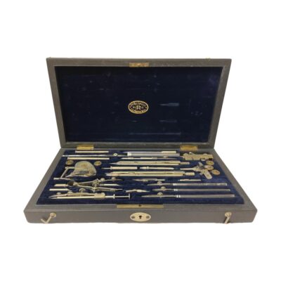 Vintage precision set by Richter & Co. A fantastic cased set of precision tools for drafting drawing by renown German makers E O Richter & Co. This set is made of top quality steel and is in excellent condition. Perfect gift for enthusiasts of architectural engineering. Key missing for lock. Main photo of open case seen from the front opening end with all the instruments in their place.