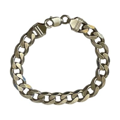 Solid sterling silver curb chain bracelet. A nice chunky and heavy flat curb chain bracelet. Hallmarked 925 to both chain ends and the clasp. Weight 32gms. Main photo of bracelet taken looking directly down from above. The bracelet is laid out in a circle with the clasp closed and shown to the top centre of photo.