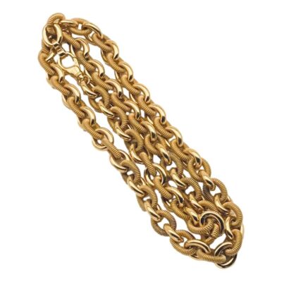 Fabulous vintage 1980's Burberry chain necklace 82cm long. Unworn. Beautiful. Main photo of necklace shown doubled over with the clasp end in the top left corner. The rope like chain has smooth gilt and textured links alternating throughout.